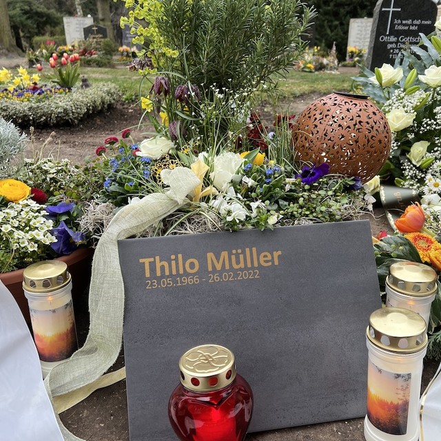 s_img_4001 Bestattungen Dunker - Kondolenzbücher - Thilo Müller